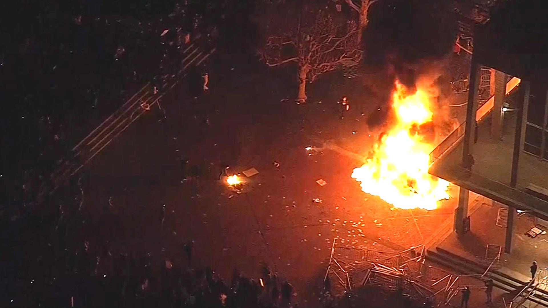 Violent protests at UC Berkeley prevent Milo Yiannopoulos event