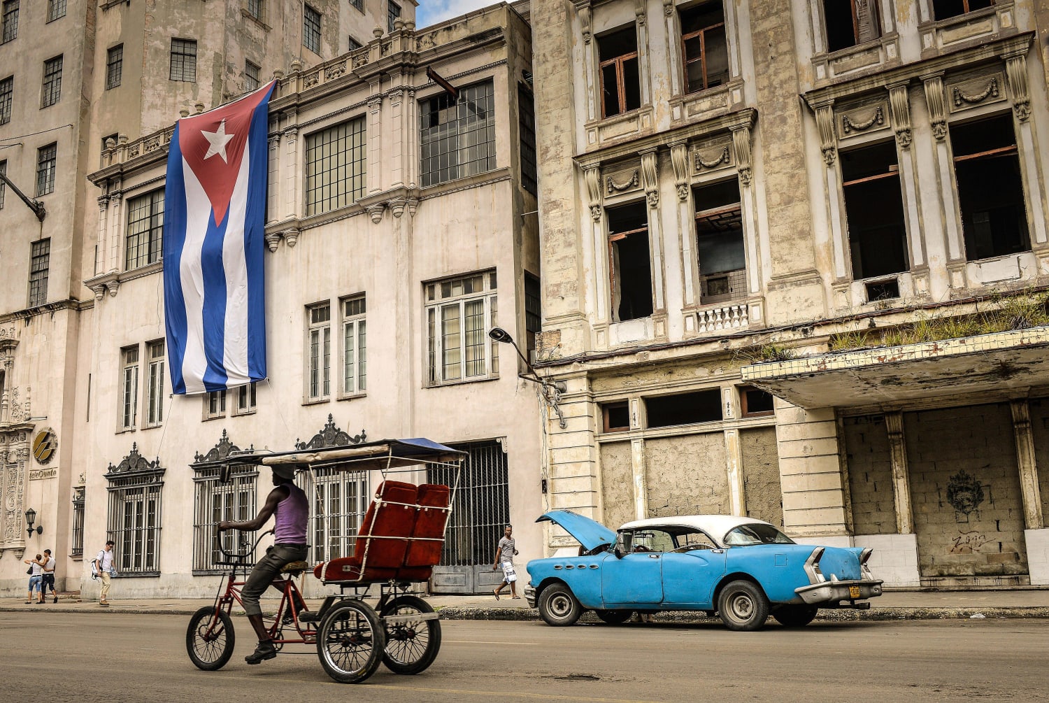 Exiles in America Soften Stance on CUBA Ties - NBC News.