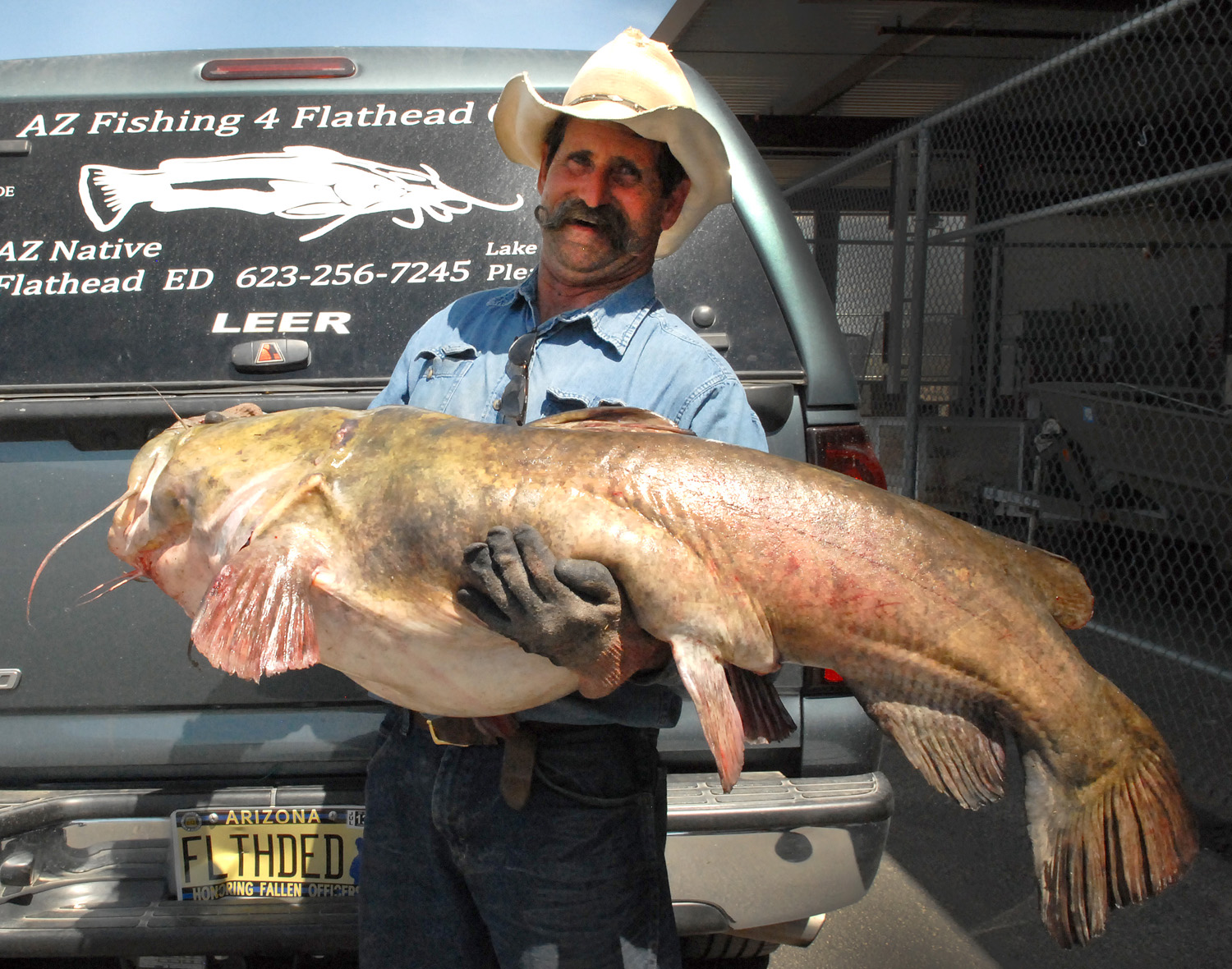 Fisherman reels in Arizona's heaviest recorded fish