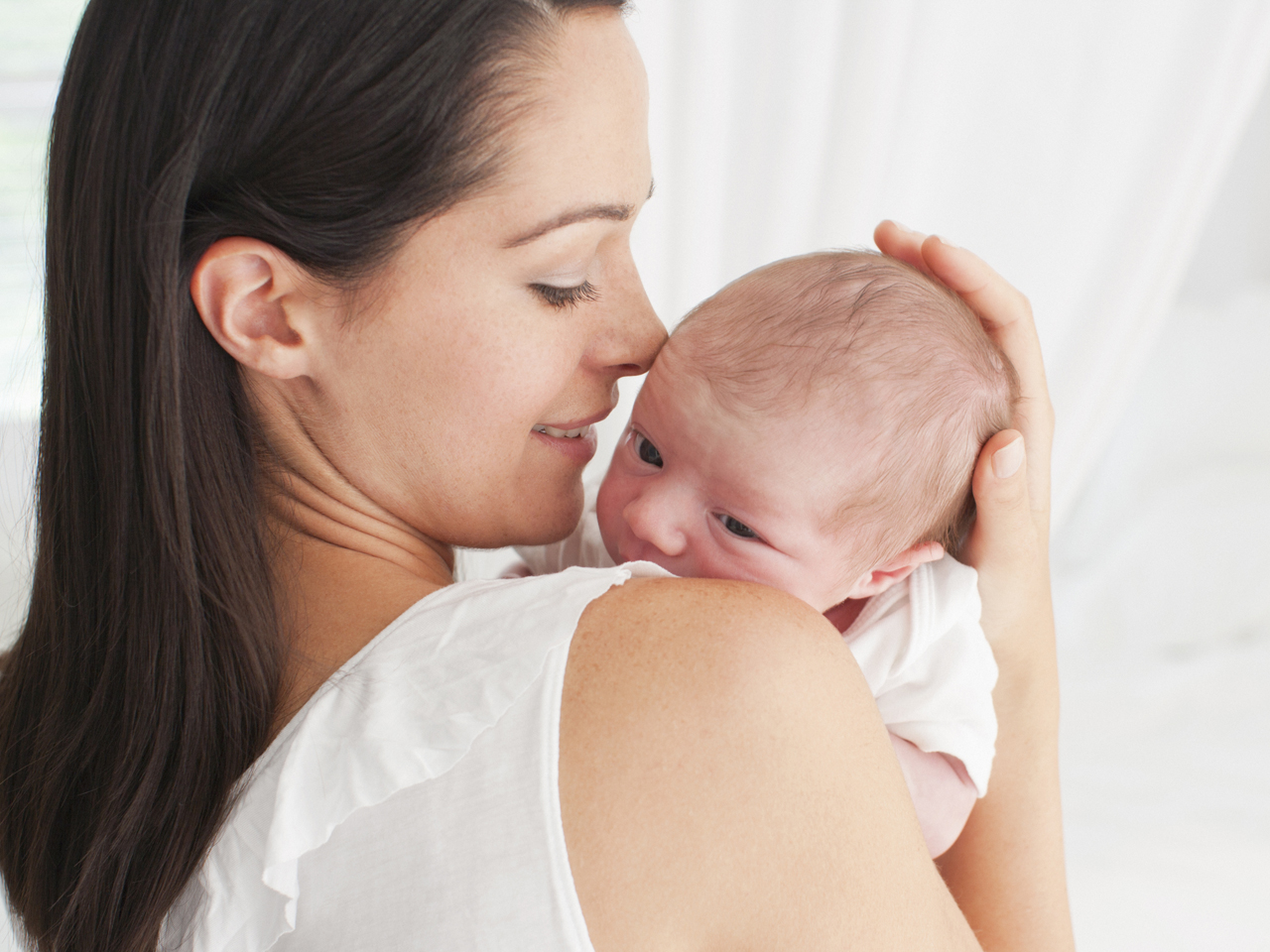 Study finds it's good to hold your baby