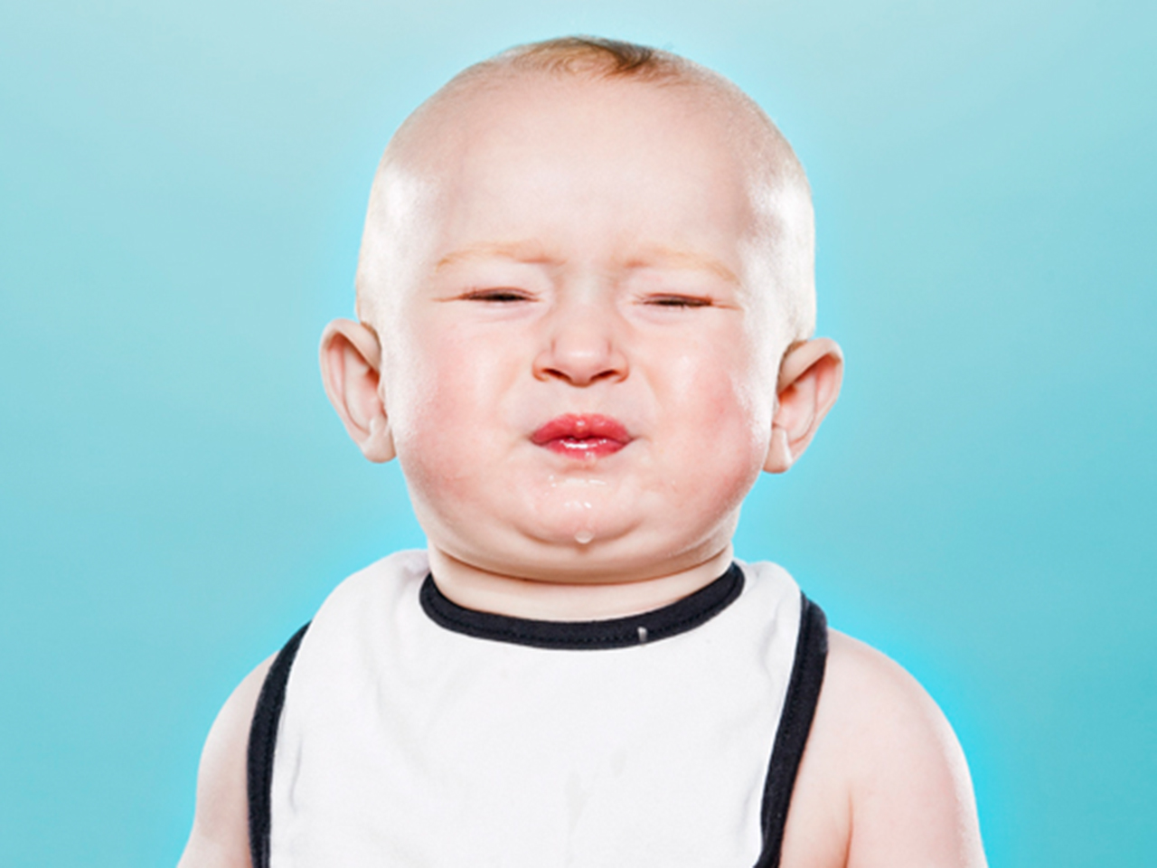 Pucker up: Kids tasting lemons for the first time