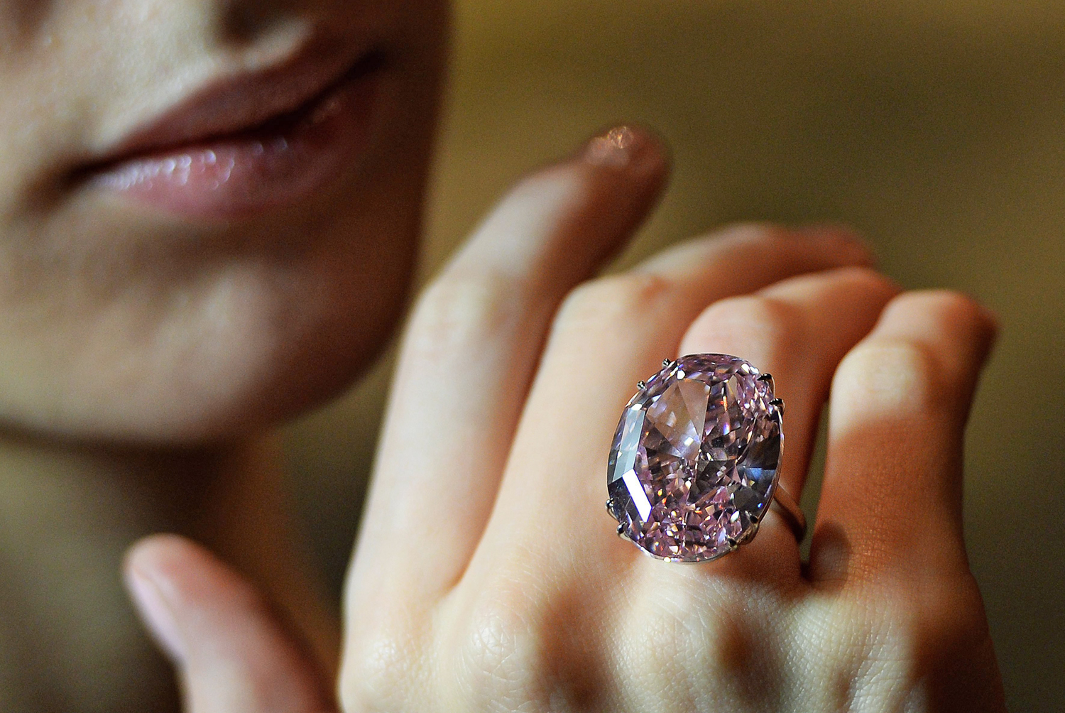 &amp;quot;Pink Star&amp;quot; diamond sells for world record $83 million at auction ...