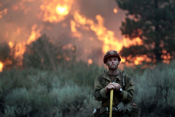 Hundreds evacuated as enormous Idaho Elk Fire spreads