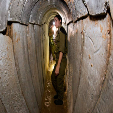 http://media2.s-nbcnews.com/j/MSNBC/Components/Photo/_new/131013-gaza-tunnel-soldier-hmed-1050a.380;380;7;70;0.jpg