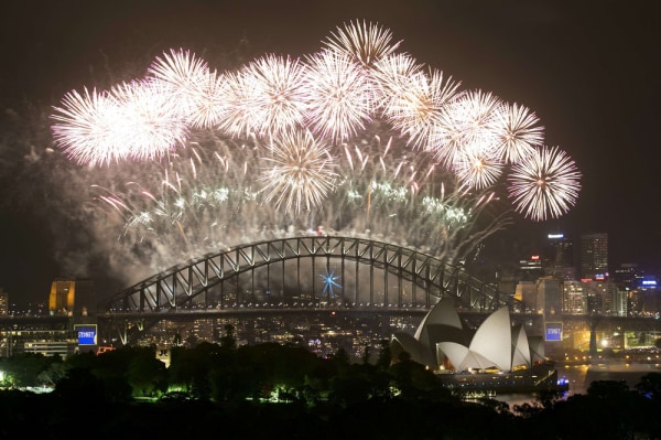 New Year's celebrations begin around the globe