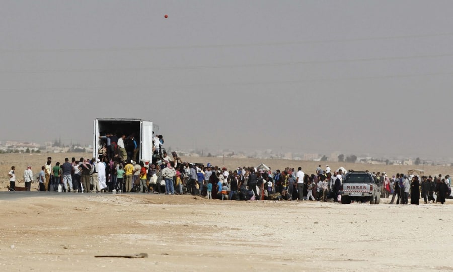 http://media2.s-nbcnews.com/j/MSNBC/Components/Photo/_new/pb-130730-syrian-refugees-jsa-1.photoblog900.jpg