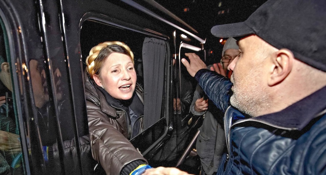 Image: Yulia Tymoshenko freed, leaving hospital
