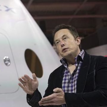 Tesla&#x27;s Elon Musk: We Intend to Launch People to Mars in 2024