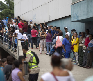 Congressional Group Urges Visa Ban for Venezuelan Officials 