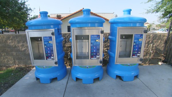 Image: Water machines in Arvin, California
