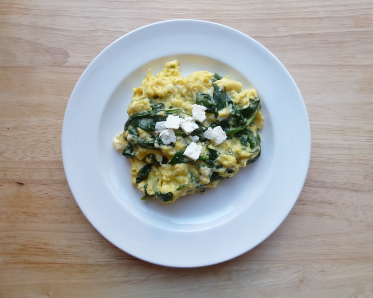 Scrambled eggs with spinach and feta