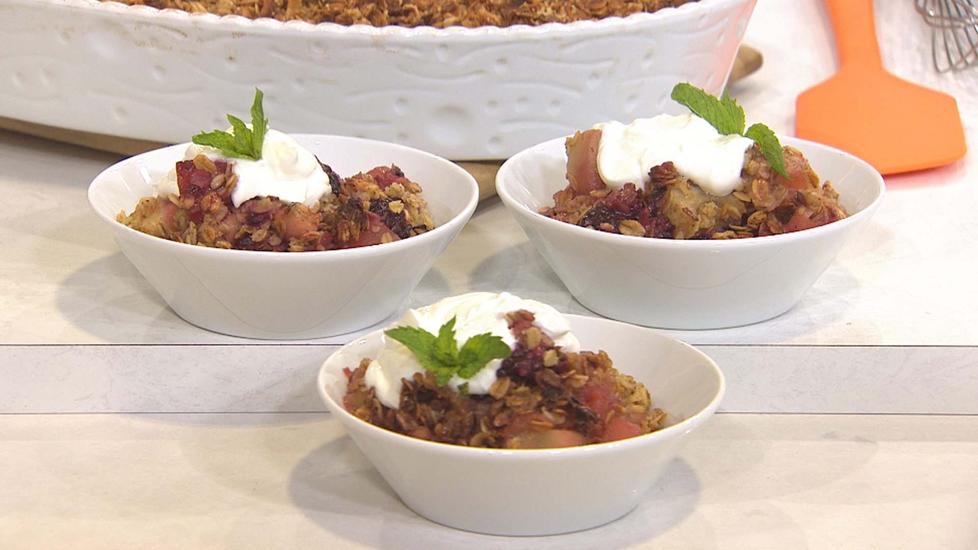 This sweet fruit crisp recipe is a healthy dessert that won't let you ...
