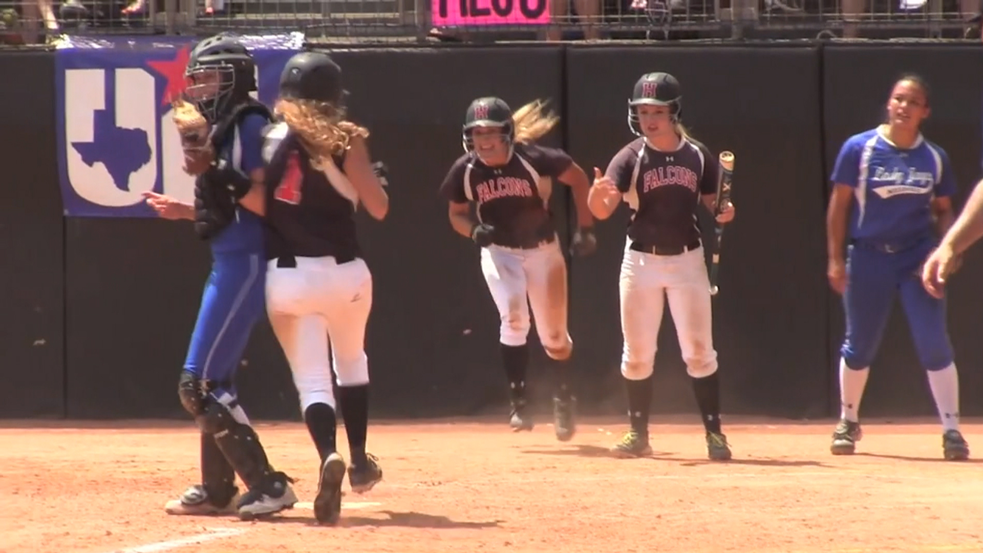 Watch female softball catcher elbow her opponents