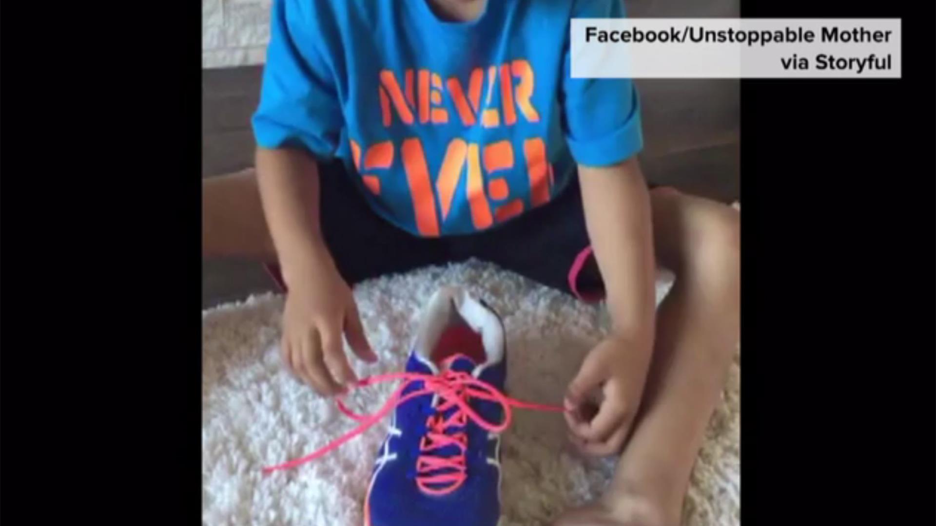how to teach a left handed child to tie shoes