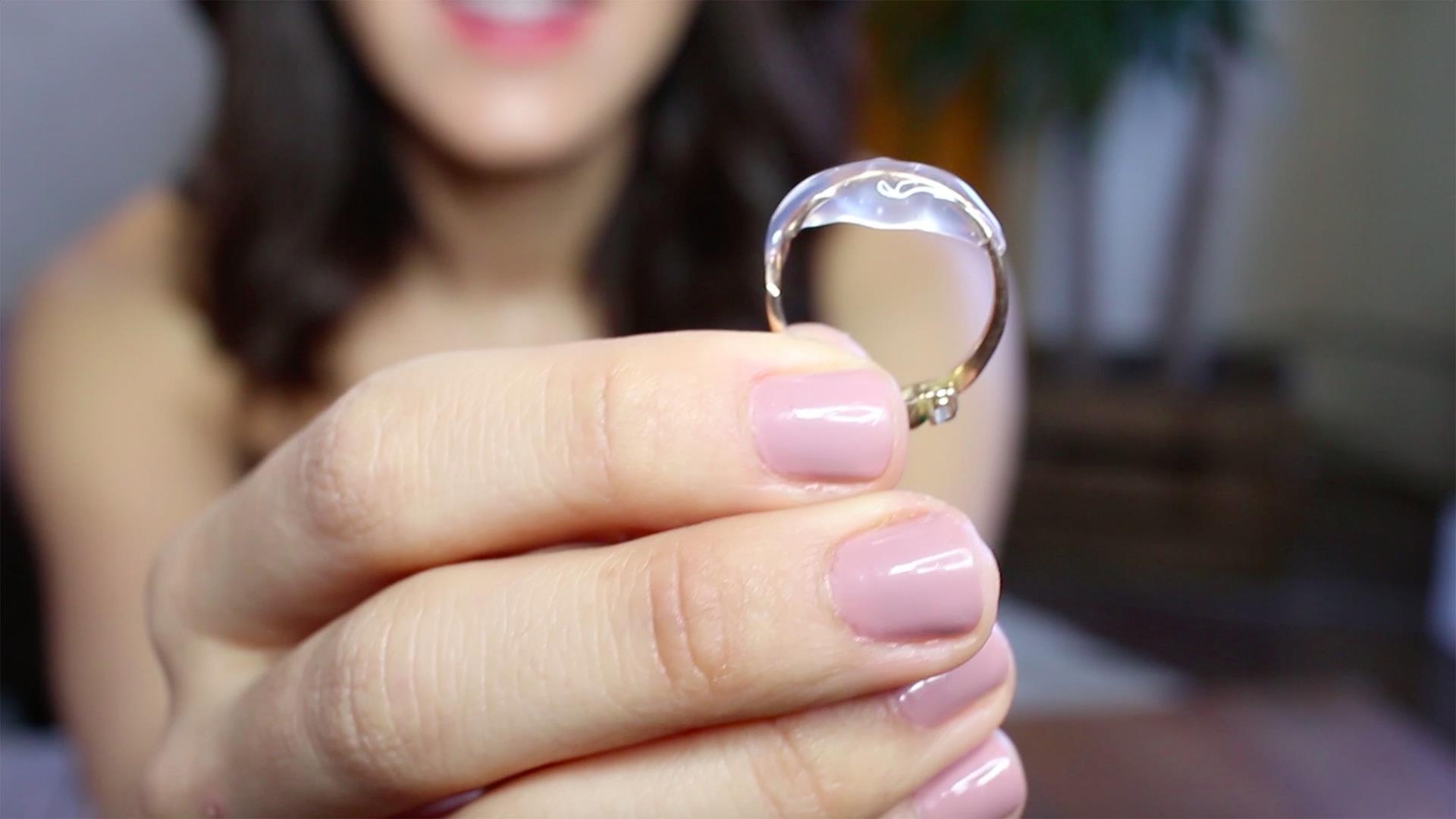 An easy DIY way to resize your ring