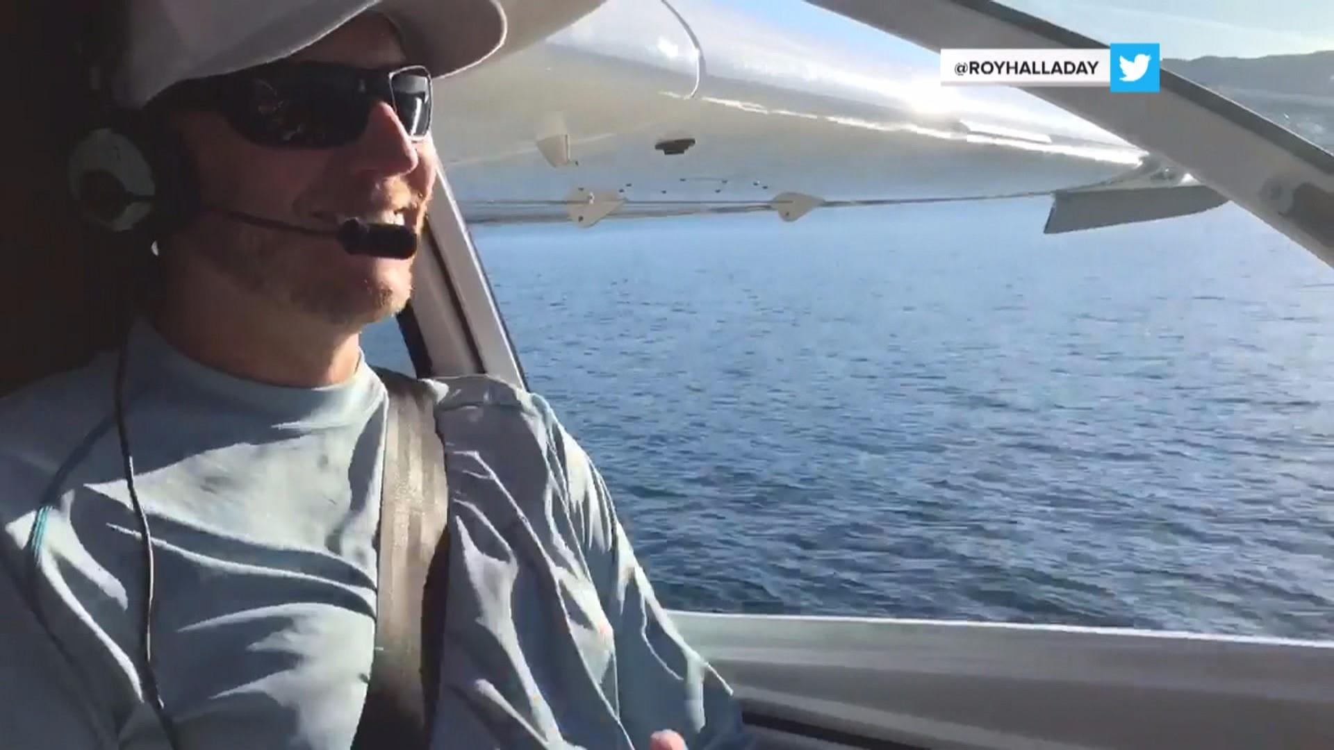 Footage of Roy Halliday flying just before crash emerges