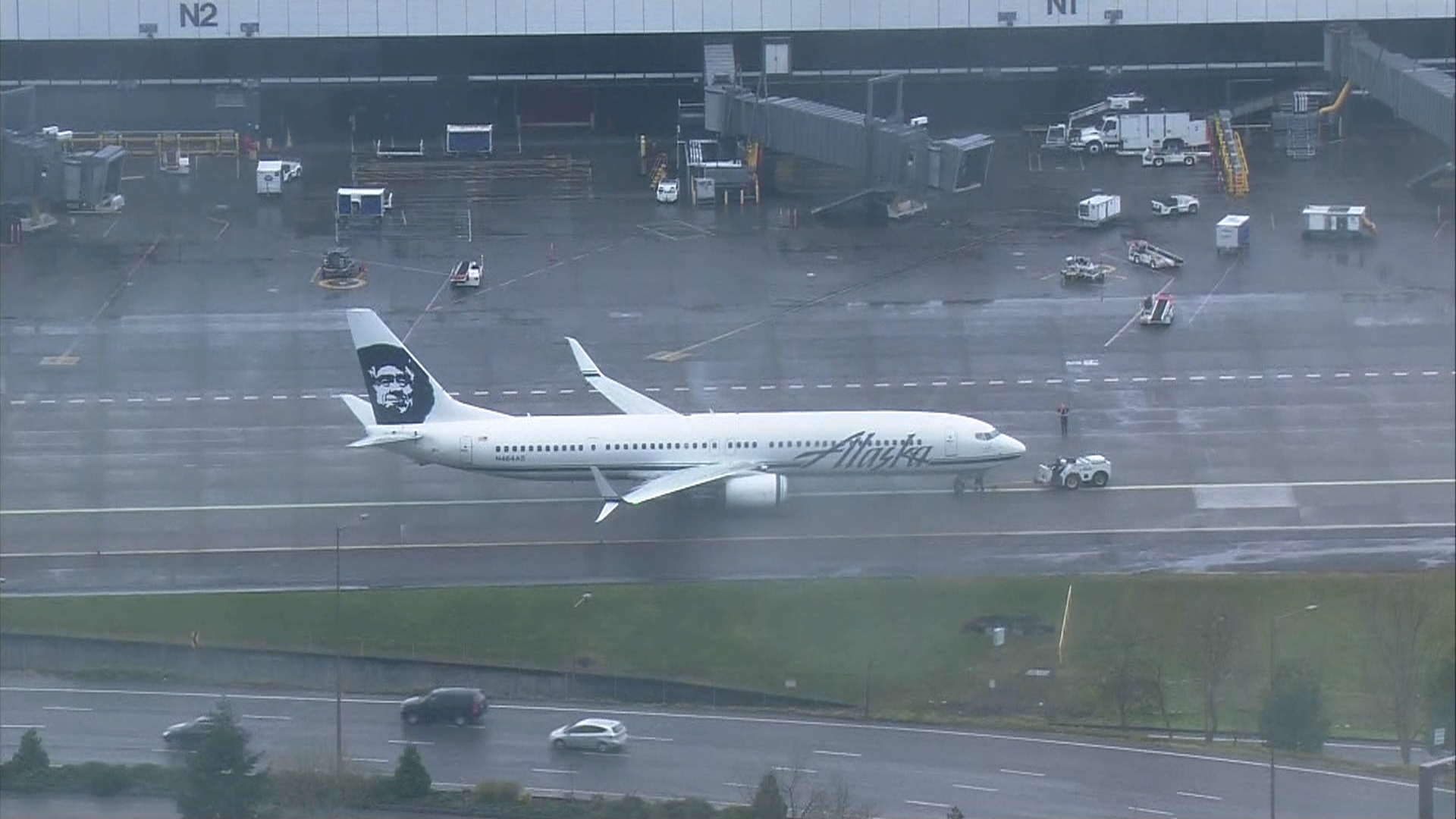 Alaska Airlines Plane Turns Back After Passenger Strips Naked