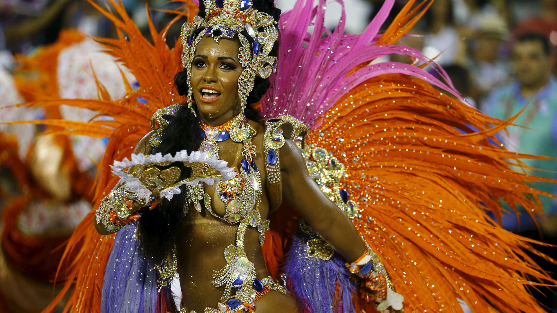Spectacular Sexy Samba Rings In Rios Carnival 