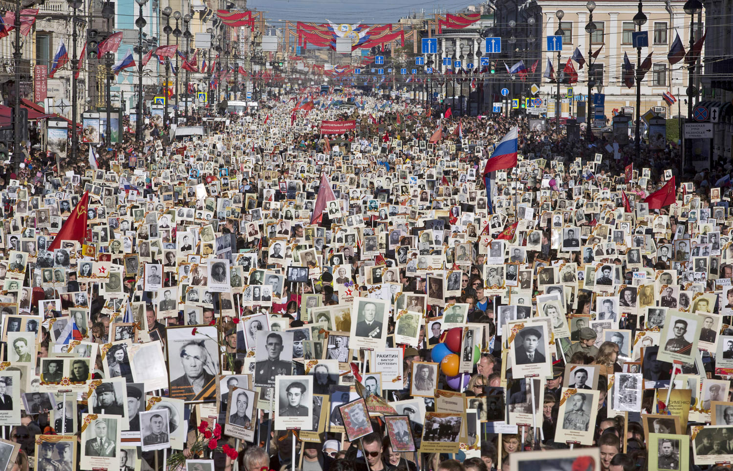 Î‘Ï€Î¿Ï„Î­Î»ÎµÏƒÎ¼Î± ÎµÎ¹ÎºÏŒÎ½Î±Ï‚ Î³Î¹Î± parade in Moscow 'immortals'