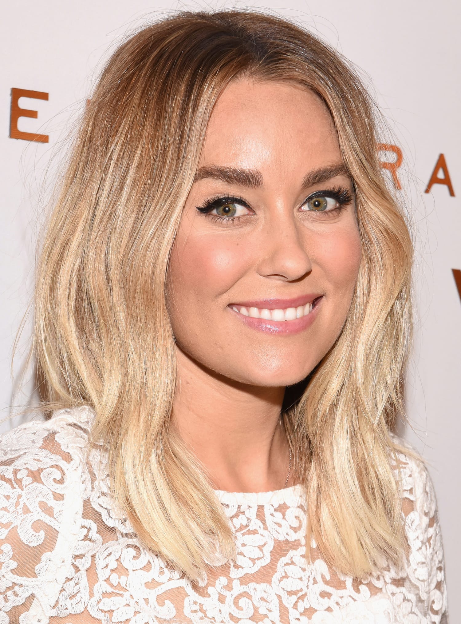 28 best hairstyles for round faces
