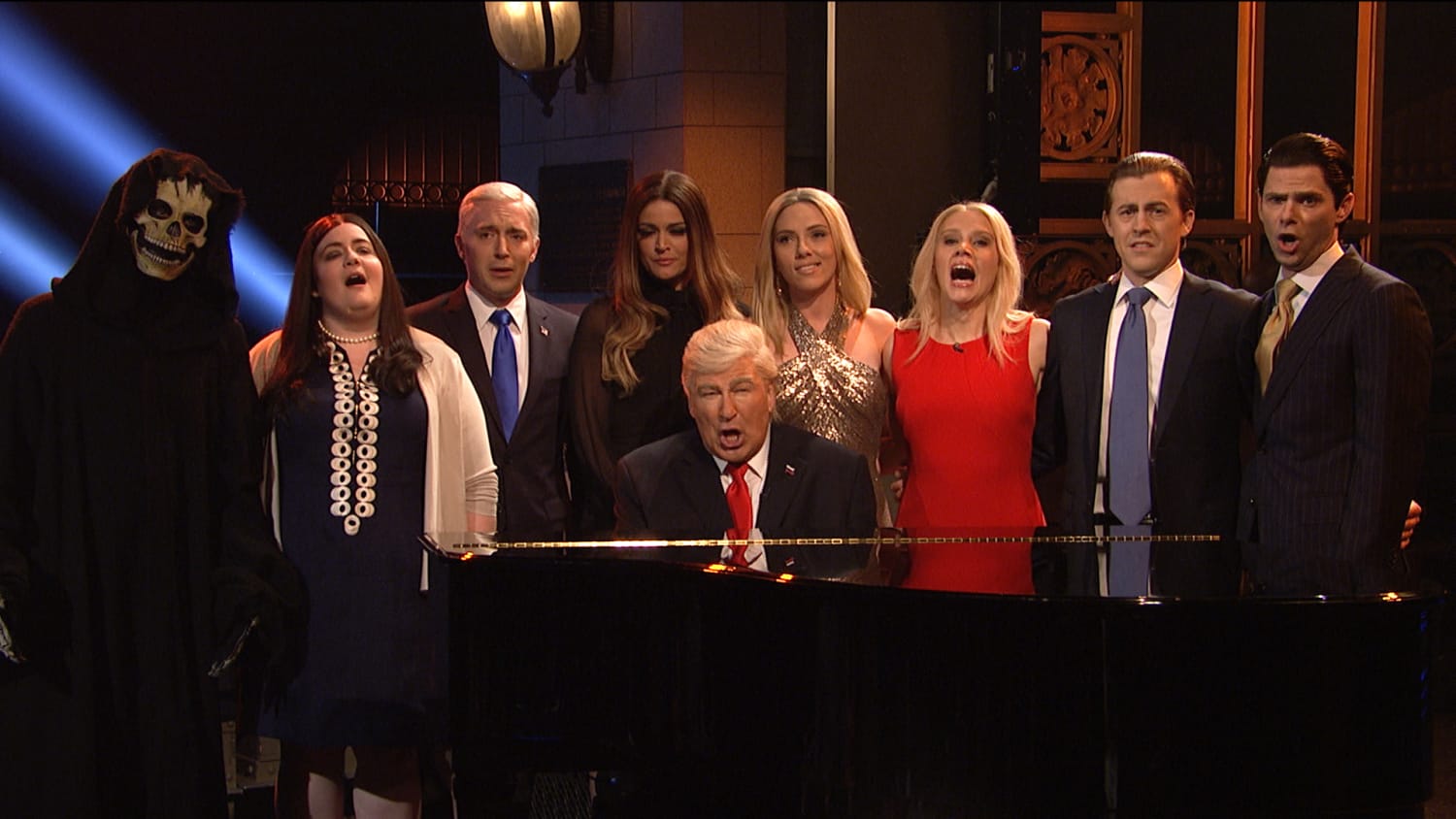 Alec Baldwin performs 'Hallelujah' as Donald Trump on 'SNL' season