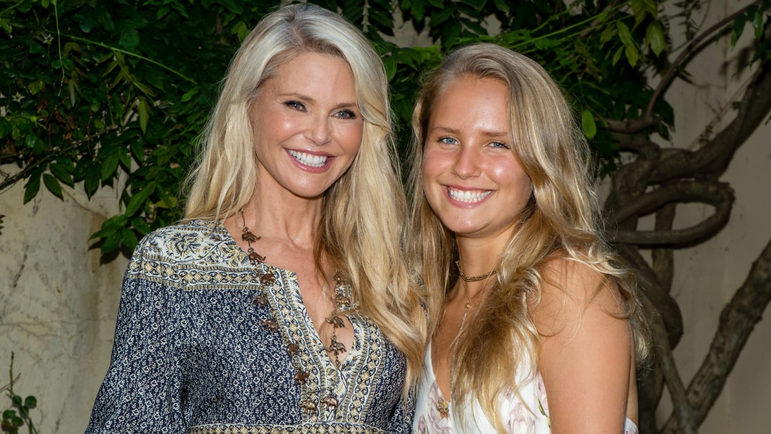 Christie Brinkley Slays With Daughters At SI Swimsuit Event