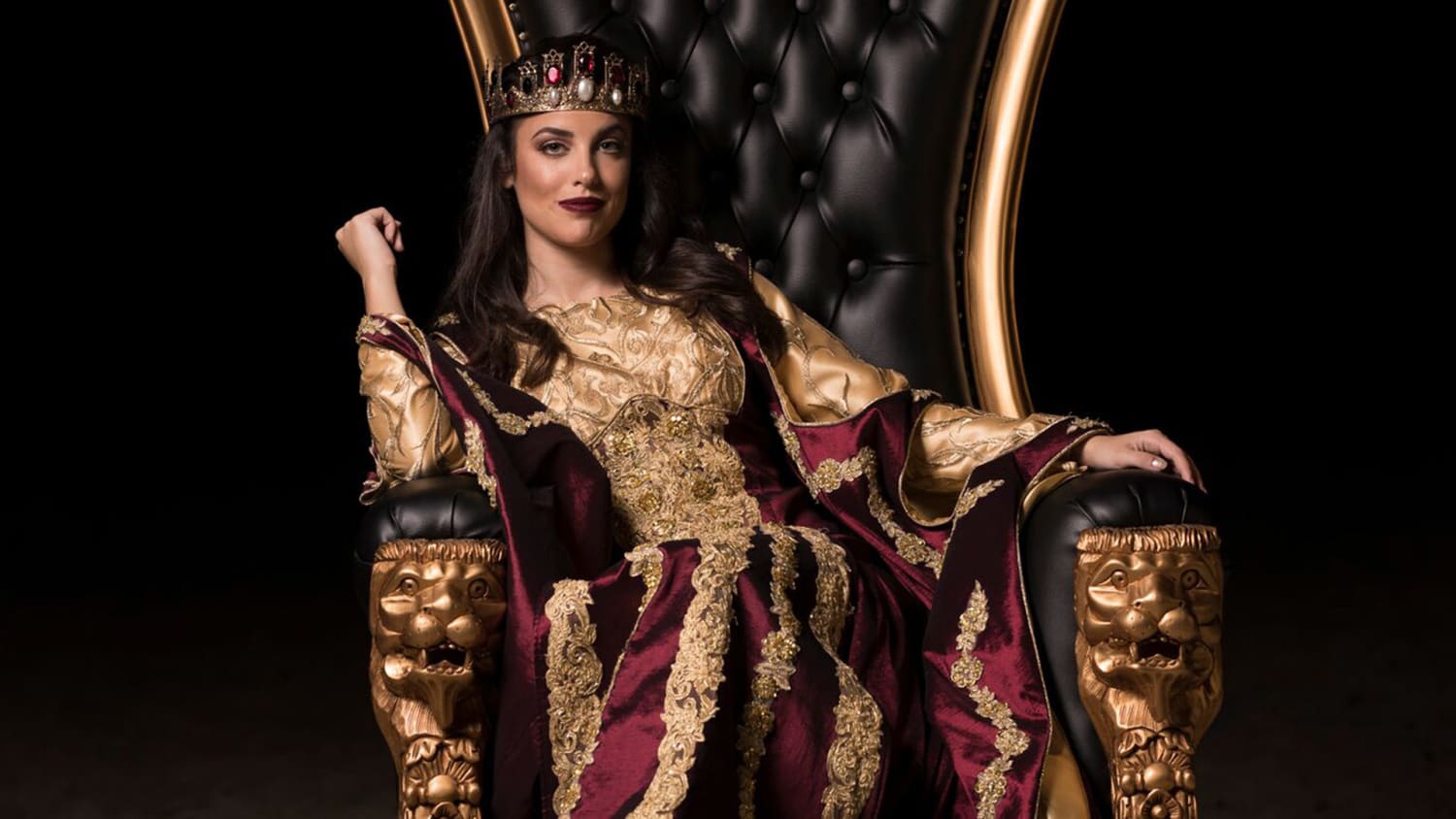 Medieval Times swaps kings for queens in new show - TODAY.com
