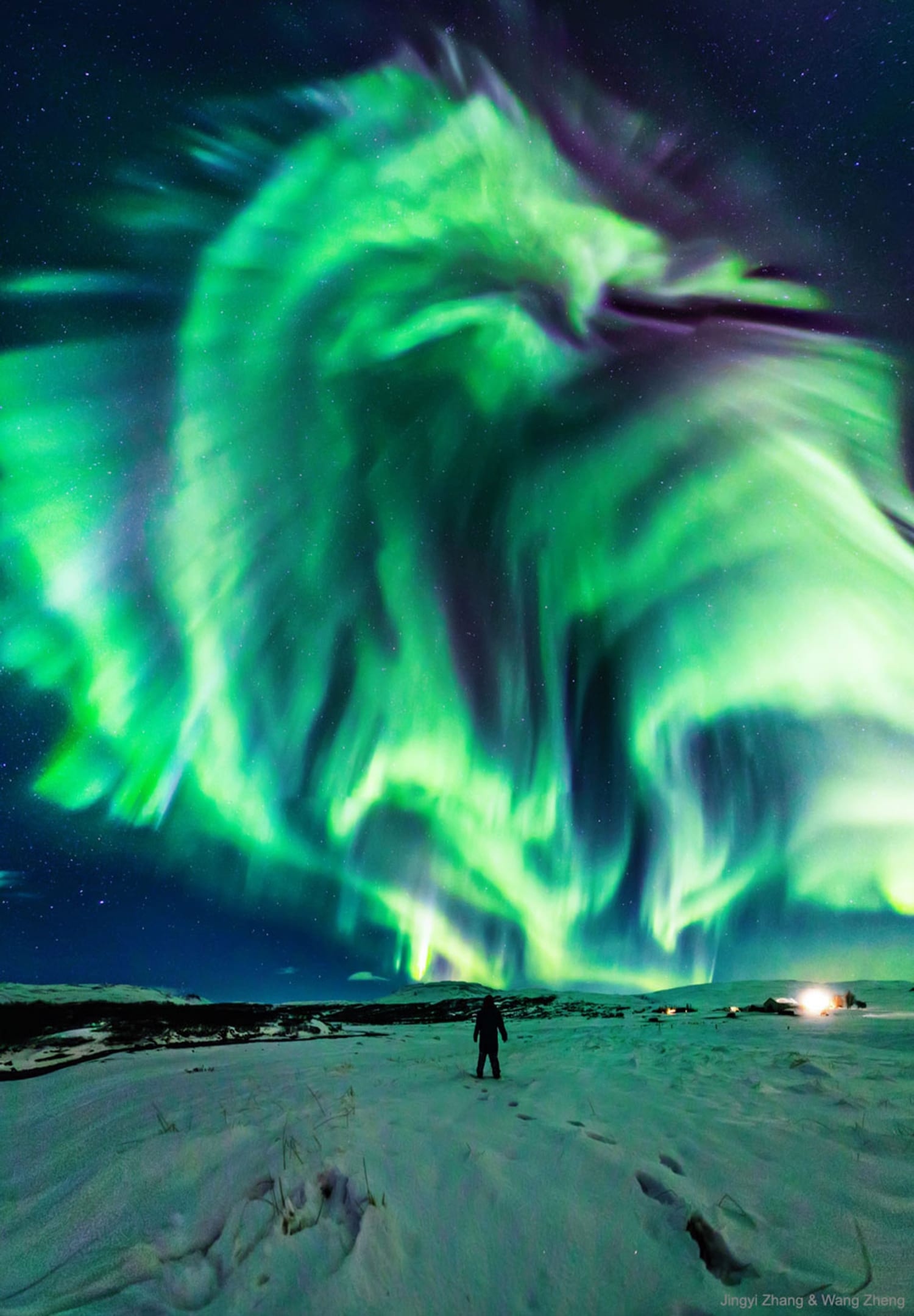 Dragon Aurora Dancing Over Iceland Captured In Stunning Photo - roblox dragon adventures ocean dragons