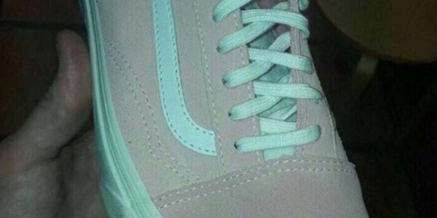 nike teal and pink
