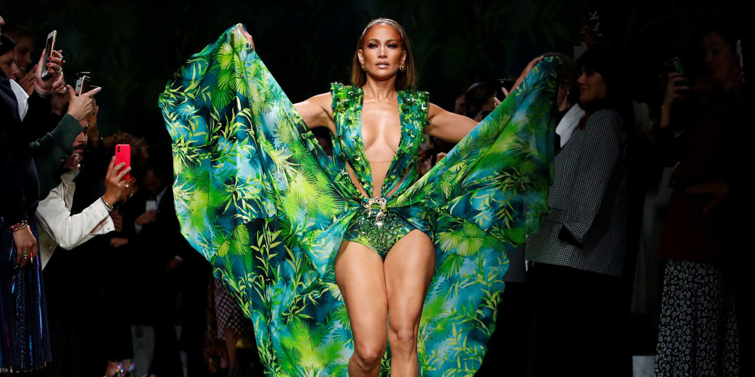 JLo revamps THAT Versace jungle print with Kendall Jenner