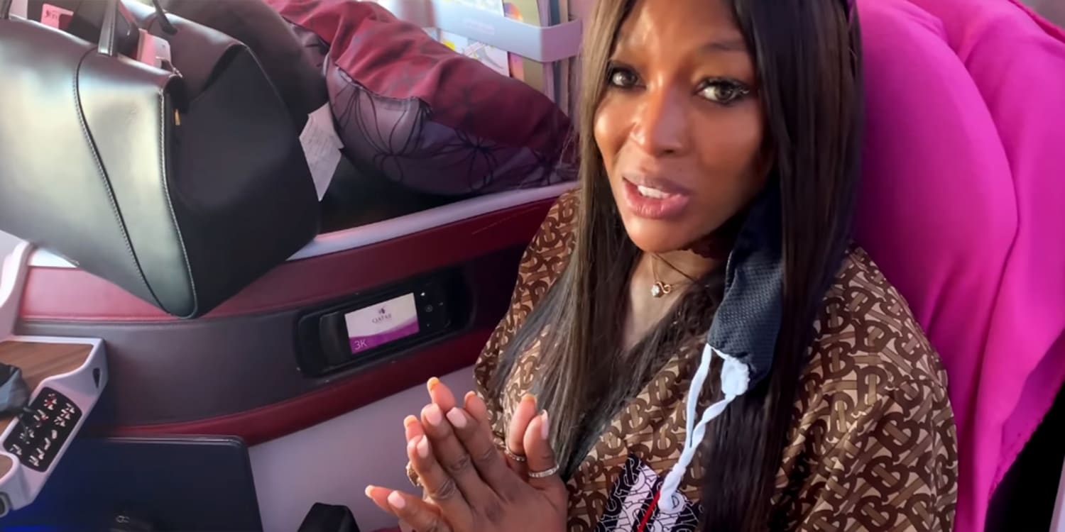 Naomi Campbell S In Flight Sanitizing Routine Seemed Extreme Until Now