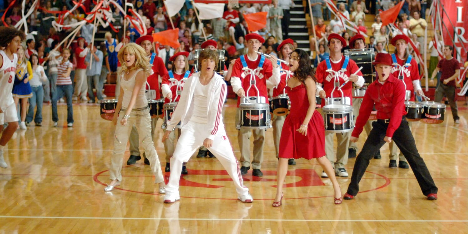 Disney Family Singalong Zac Efron Joins High School Musical Reunion