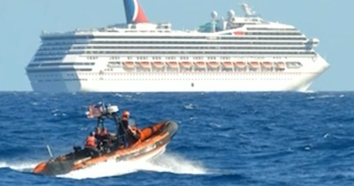 cruise ship stranded 2022