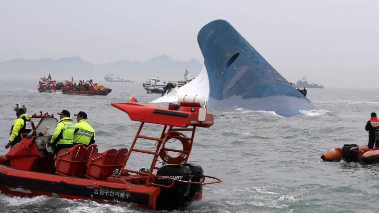 South Korea Ferry Carrying Hundreds Of Students Sinks