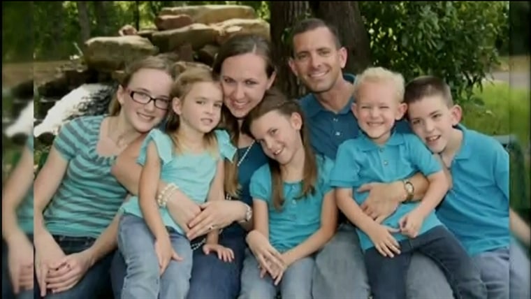 شش عضو خانواده باقی مانده در مراسم تدفین تگزاس سوگواری کردند