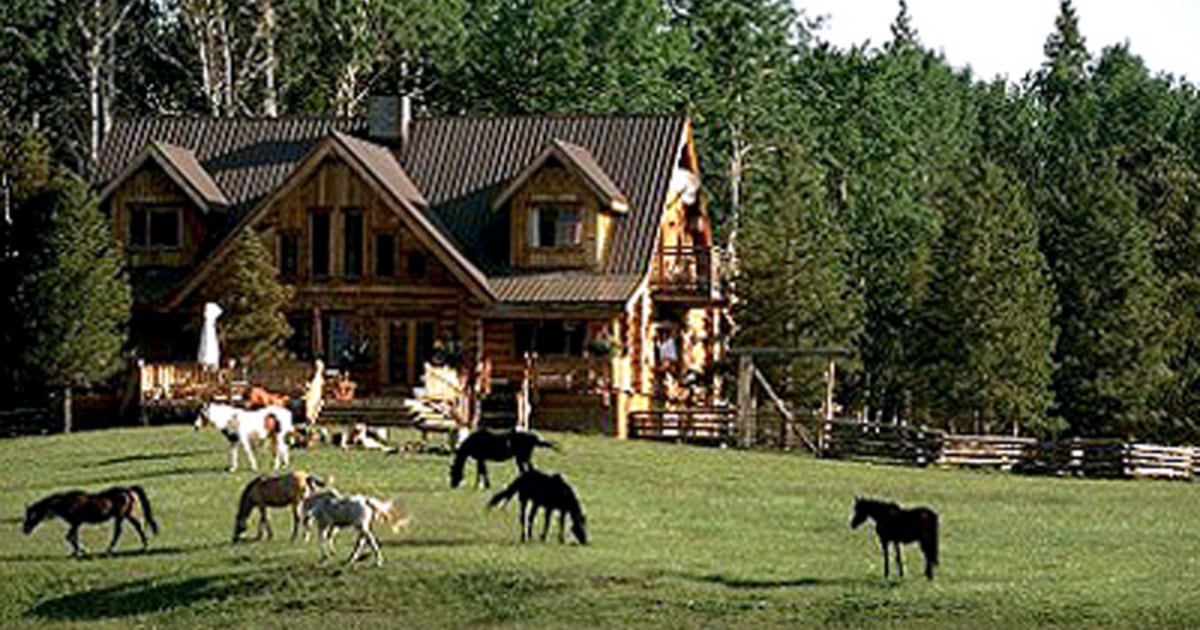 10 luxury dude ranches