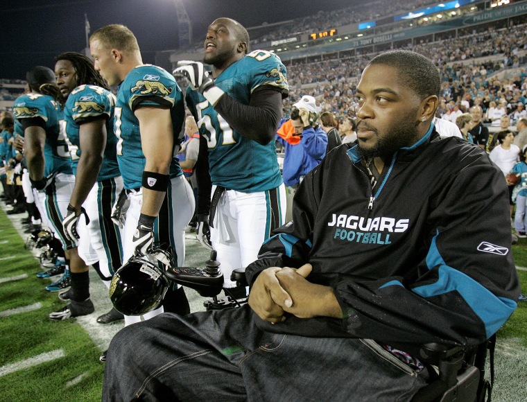 Paralyzed Ex Nfl Player On Cloud Nine 6 Years After Being Shot