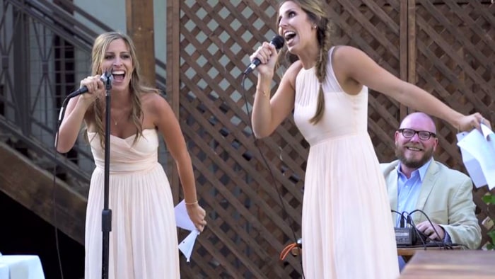 Sisters sing tribute in epic wedding toast