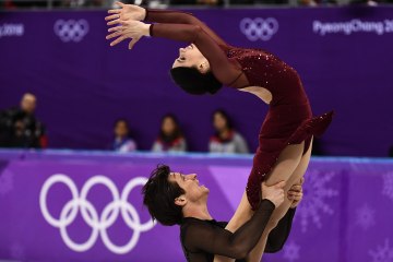 Olympic Moments: Shib Sibs claim ice dancing bronze medal
