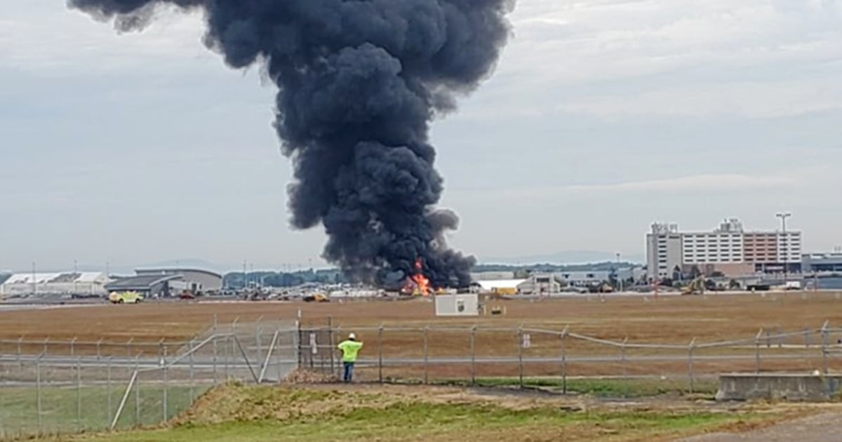 Seven dead after WWII B-17 plane crashes, erupts into flames at Bradley Airport