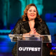 Imagen: Tanya Saracho habla en la Gala de los Premios Outfest Legacy en Los Ángeles el 27 de octubre de 2019.