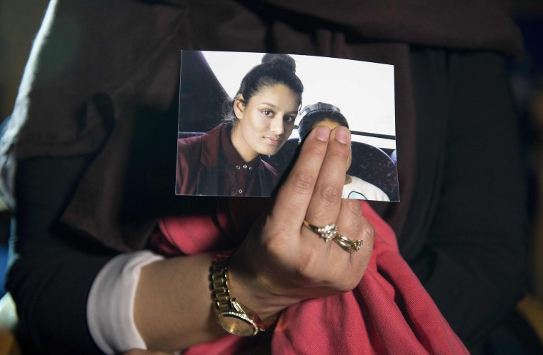 زنی که به عنوان یک نوجوان به داعش پیوست ، می تواند به خانه خود به ایالات متحده برگردد تا برای شهروندی بجنگد ، قوانین دادگاه