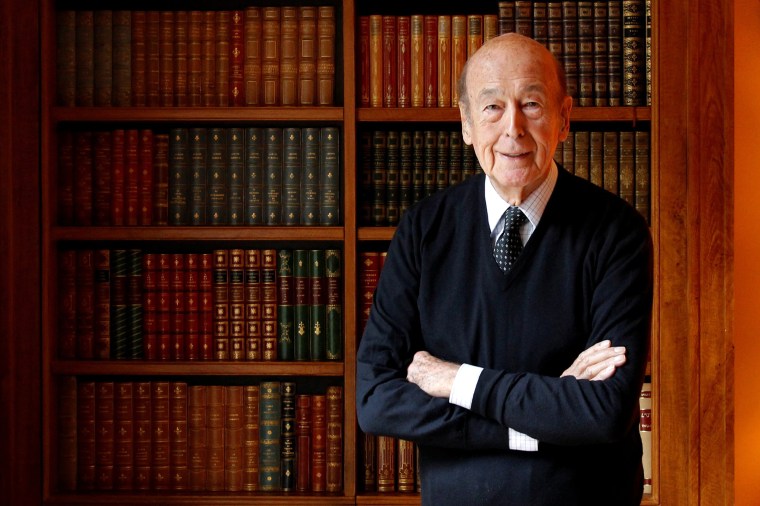 Image: FILE PHOTO: Former French President Valery Giscard d'Estaing poses in his office at his Paris home