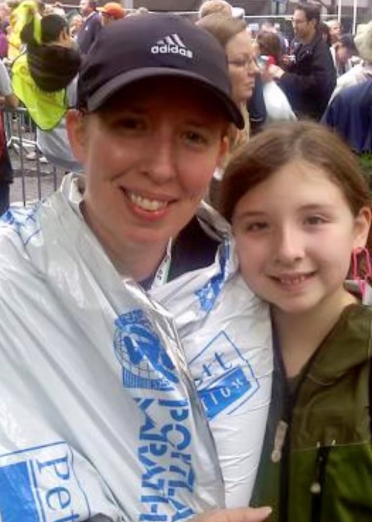 Amy Watson, vue ici après avoir terminé le marathon de Portland 2010, peut désormais à peine marcher un mile sans être essoufflée.