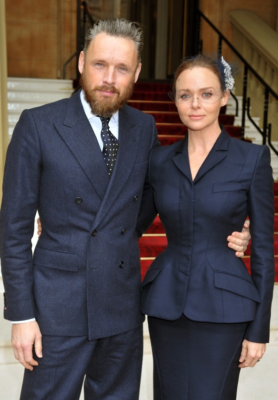 Queen honors Stella McCartney with Order of the British Empire - TODAY.com